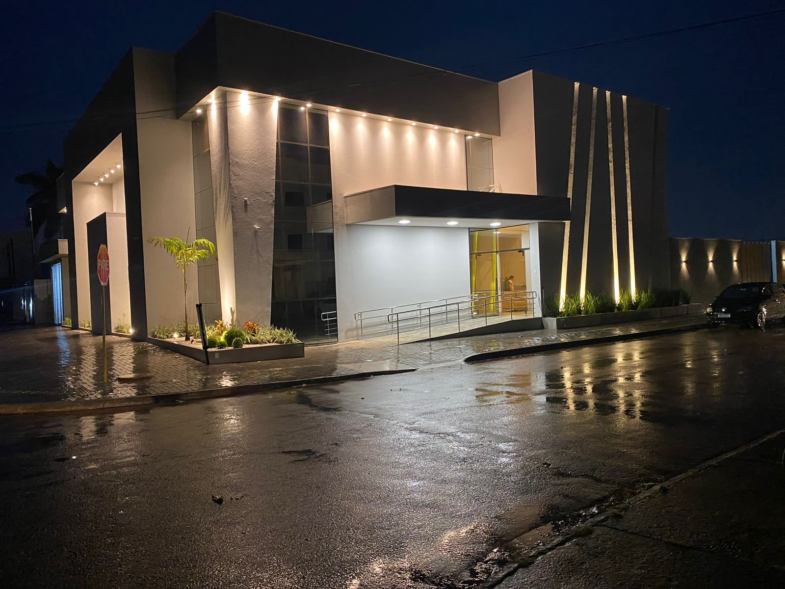 Fachada da Scholer Day Clinic
